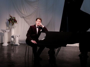 Виктор Николаев. Однажды Чайковский, Григ и Брамс...