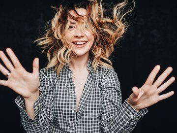 Люся Светлова и Джазонутые