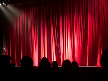 Ни страны, ни погоста не хочу выбирать...