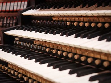 Старинный орган в англиканском соборе. Моцарт и Вивальди