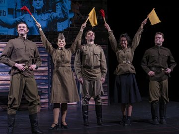 Театр сатиры — фронту