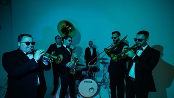 Вся мощь духовых инструментов от Boom Brass Band