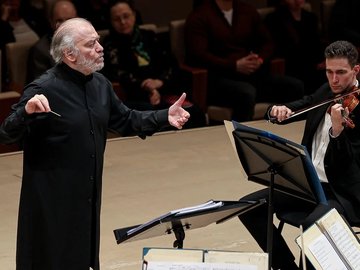 Оркестр ГАБТ России, дирижёр — Валерий Гергиев