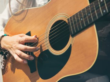 Мамин клуб, или Первые шаги. Мандолина, гитара и домра