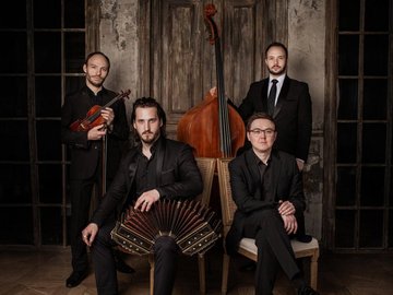 К Международному Дню танго