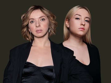 Катя Котофеева и Вика Македонская