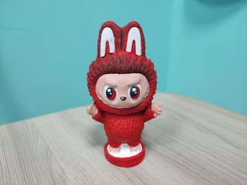 Раскрась своего уникального гипсового друга Лабубу