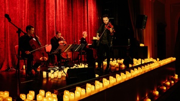 Рок-хиты на виолончелях при свечах