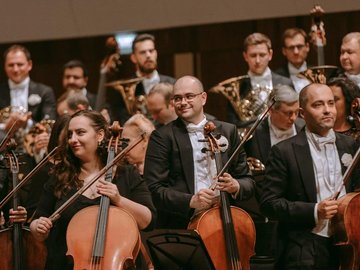 Двенадцать месяцев