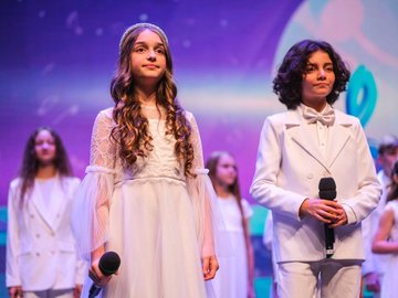 Непоседам — 35