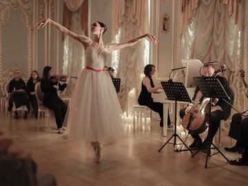 Магия свечей. Балеты «Времена года» и «Шопениана»