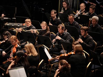 Чёрное — белое — чёрное