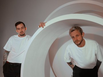 Френдли Файа