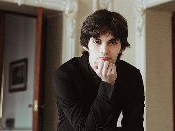 Илья Папоян