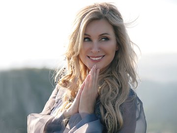 Вика Цыганова