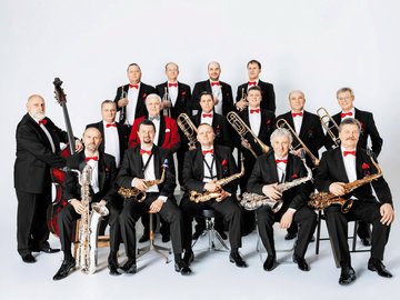 Оркестр им. Олега Лундстрема