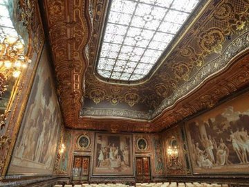 Средь шумного бала