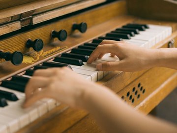 Во вселенных Баха и Моцарта