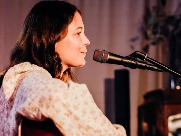 Саша Солнцева