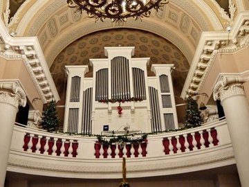 В ожидании Рождества: орган и саксофон