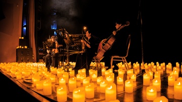 Мировые рок-хиты на виолончелях при свечах