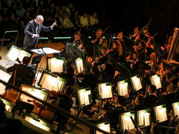 Три комедиографа