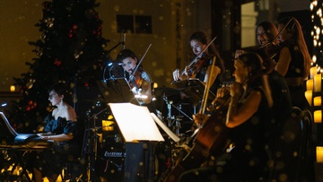 Волшебный свет Рождества. Lumisfera и 5000 свечей