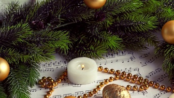 Предновогодний орган при свечах