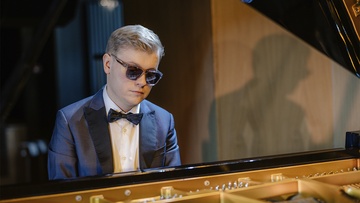 Филармонический джаз-оркестр РТ и Олег Аккуратов