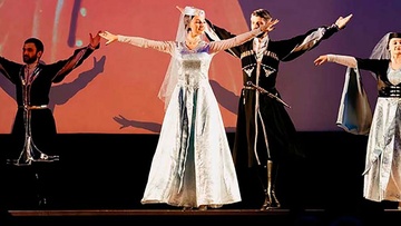 Новогодний концерт. Тбилисо: Грузинские танцы, армянский дудук и орган