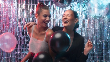 Да, брови выщипала!