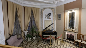 Экскурсия в особняк Шрёдера + концерт «Вихри вальса»