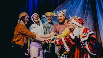 Тайное общество домашних животных встречает Новый год