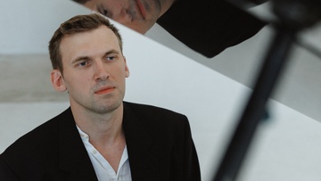 Играет Станислав Корчагин