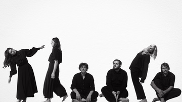 Бонд с кнопкой