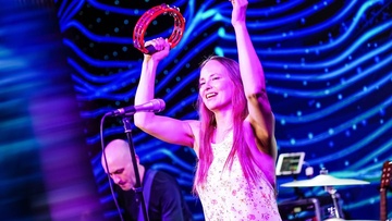 Не отрекаются любя