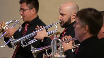 Новый год с «Сибирским брассом»