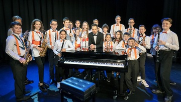 Поём вместе новогодние песни