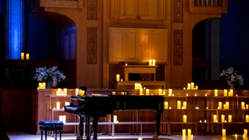 Тихая музыка при свечах