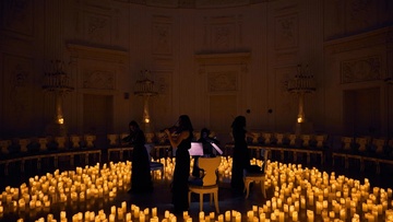 Рождество во дворце: шедевры классики в сиянии тысячи свечей