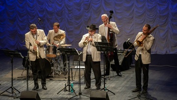 Здравствуй, дикси-Новый год!