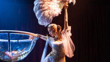 Le Vertige: Christmas Edition