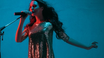 Взгляните в мамины глаза