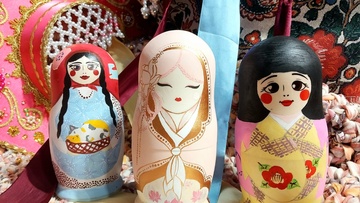 Живая традиция: авторская роспись матрёшки для взрослых