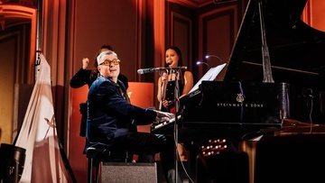 Он — Сэр Элтон Джон. Трибьют