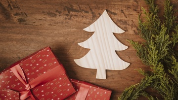 Выпиливание новогодней игрушки на лобзиковом станке