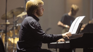 Эйнауди и неоклассика. Рояль при свечах