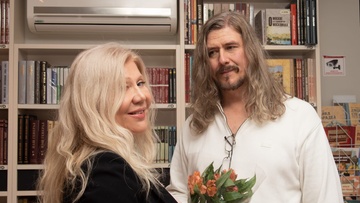 При свечах под Новый Год