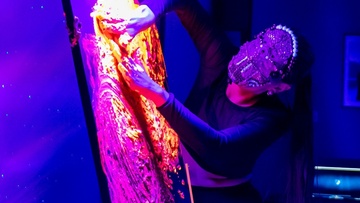 Финисаж выставки Екатерины Пильман «Зрени я точка»