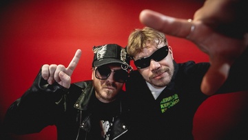 Эм и Сергеич